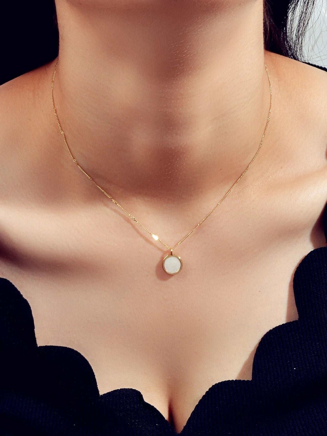 Textured Jewellery Gold Chain White Enamel Round Pendant Necklace Accessories-0