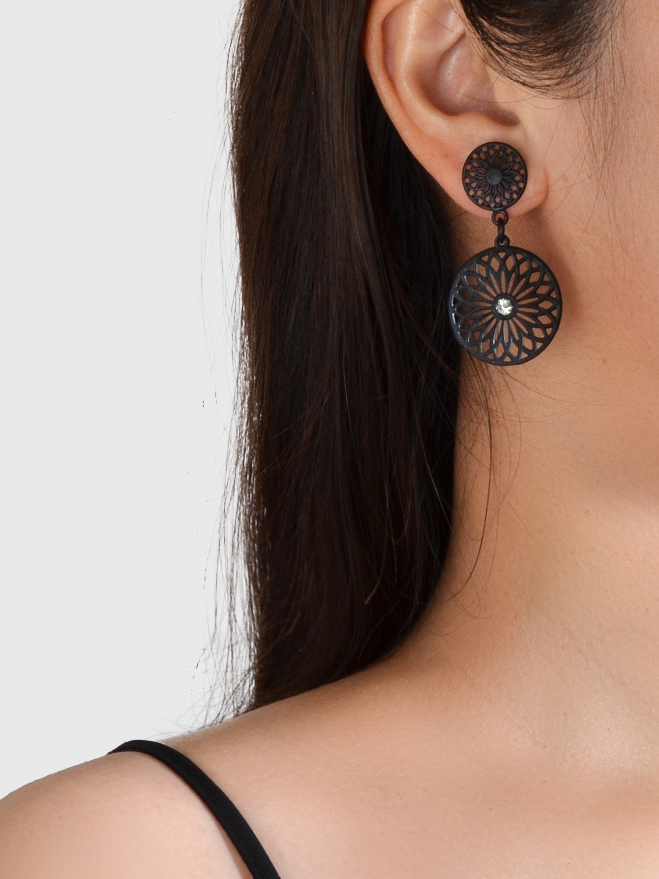 Vintage Jewellery Hollow Out Mandala Black Carved Flower Pattern Round Earrings-1