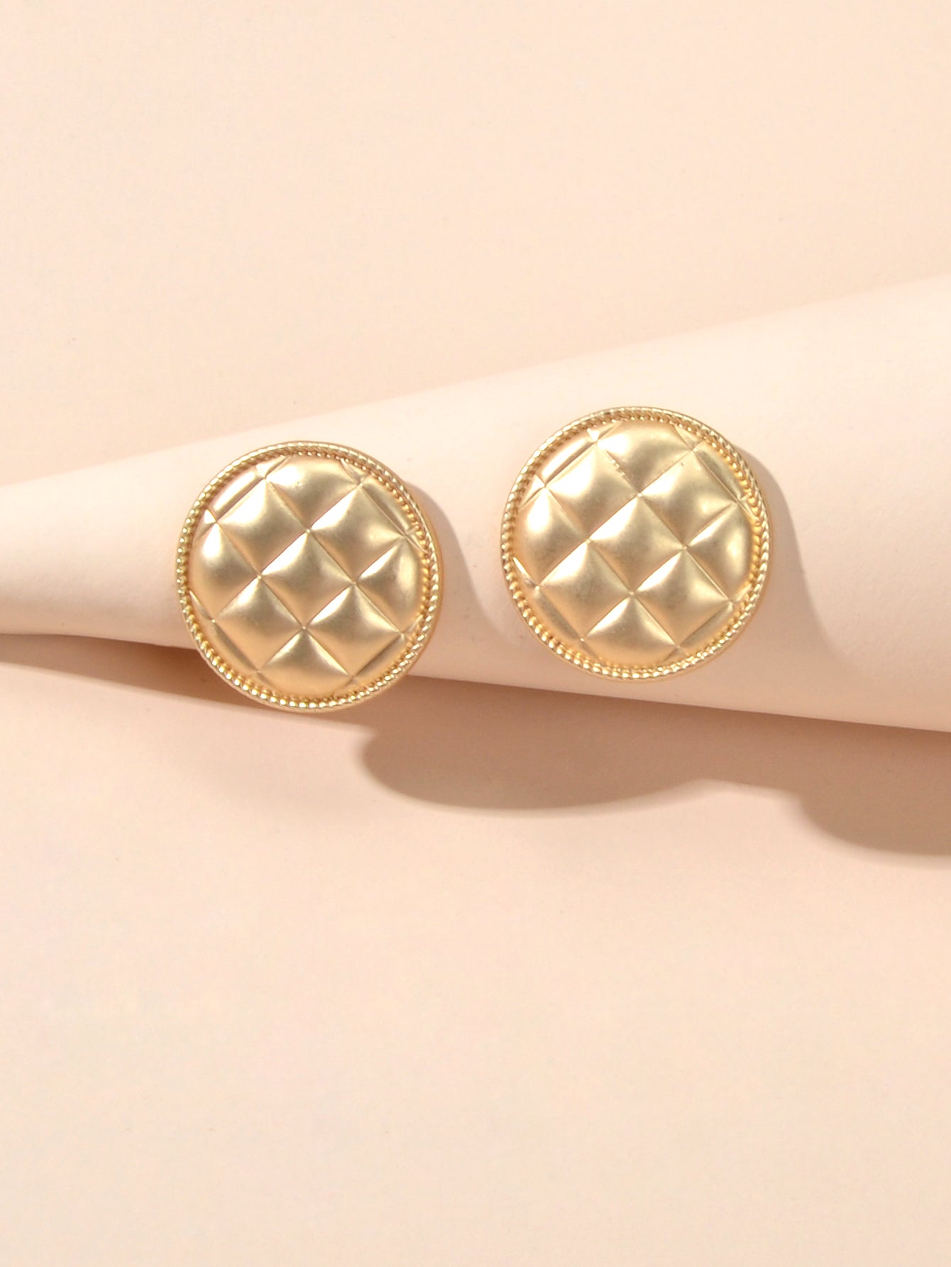 2pairs Retro Accessories Black Enamel Letters Heart Gold Round Stud Earrings Set-3